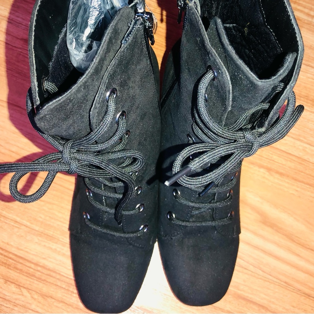 Rouge Shoe Boot 8.5